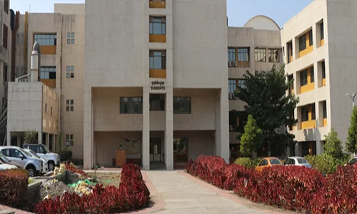 IISER भोपाल का अकादमिक भवन।