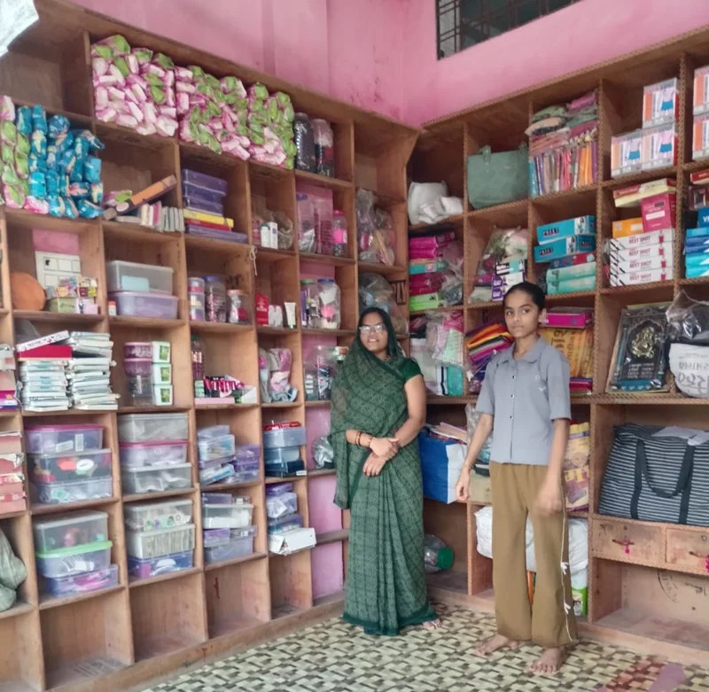 (सेवा संकल्प अभियान) समूह से मिला संबल, कृषि-पशुपालन और किराना दुकान से आत्मनिर्भर बनीं श्रीमती मधुकांता…
